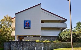 Motel 6 Spit Brook Road